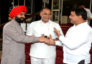 Congress challenges constitutional validity of Fadnavis government
