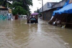 Heavy rains lash Chennai  three dead