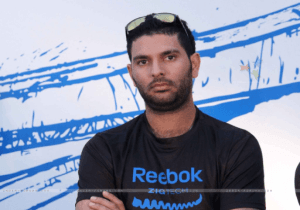 Yuvraj Singh supports cancer initiative