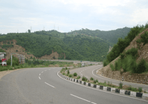 Jammu-Srinagar national highway closed for vehicular moment