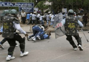 Shutdown begins in Seemandhra against Telangana decision