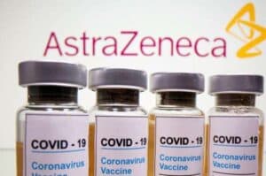 689 Ukrainians vaccinated with AstraZeneca report side effects