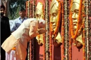 PM pays  tributes to the m