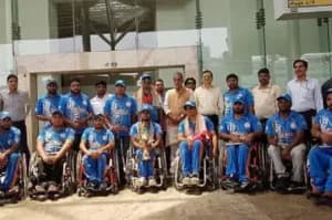 Govt  felicitates  Indian