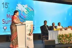 Smriti Irani calls for ba