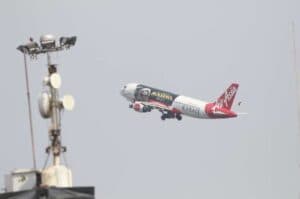 Domestic passenger numbers  flights continue to rise