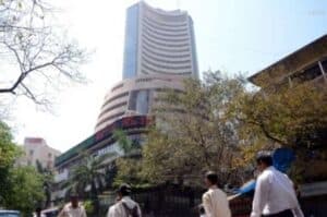 Indices extend gains from previous week  Sensex up over 800 pts