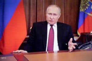 Putin warns Macron  Scholz about danger of pumping Ukraine with Western weapons