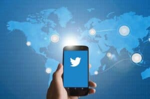 Twitter sorry for labeling unrelated tweets with 5G corona