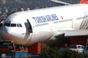 Turkish Airlines to partially resume int l flights