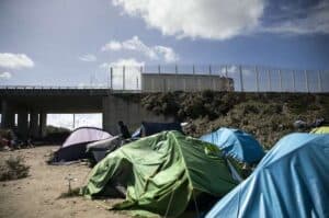 Some 860 000 immigrants may be illegally living in UK  Report