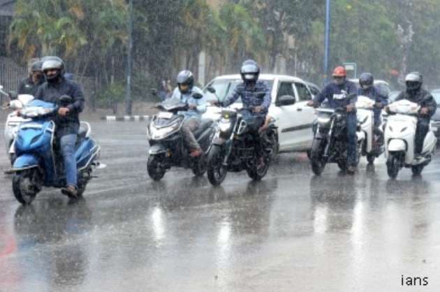 Monsoon enters Karnataka  rains in Bengaluru