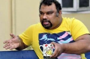 Telugu actor Kathi Mahesh meets with accident in Nellore