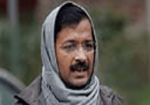 Kejriwal visits Bismillah Khan’s tomb