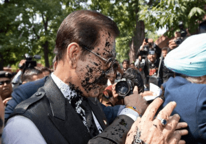Ink thrower on Subrata Roy gets month to reply to contempt notice
