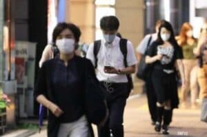 Tokyo s Covid 19 cases exceed 1 000 for 7th consecutive day