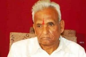11 time MLA Ganpatrao Deshmukh cremated with full state honours  Ld