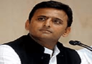 Akhilesh removes UP Chief Secretary Usmani, appoints Alok Ranjan