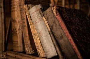 Finding treasures in secondhand books and returning them to their owners