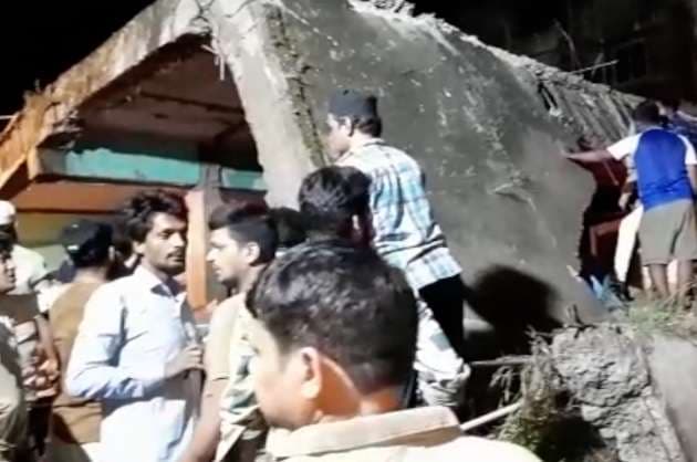 Thane building crash death toll mounts to 20