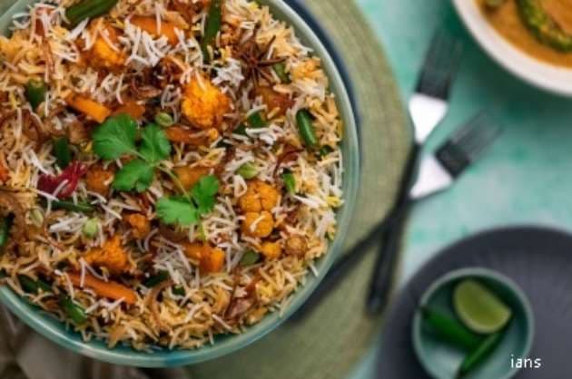 Raids across TN after 10 year old dies eating stale biryani