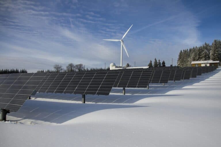 Mahindra Group to Fund Hybrid Renewable Energy Project with ₹1,200 Crore
