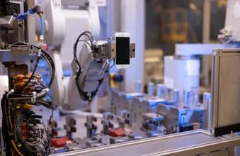 iPhone Giant Apple Plans First Research Subsidiary in India Amid Diversification Push Outside China; Open Four More Retail Stores