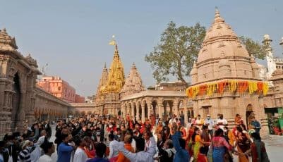 VIP Darshan at Kashi Vishwanath Temple Stopped For 3 Days Due to Maha Shivratri Rush