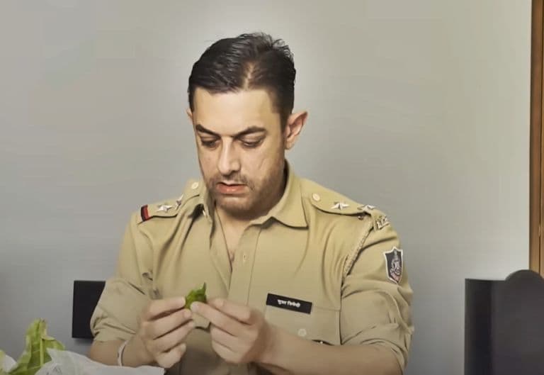 Aamir Khan Shares His Unseen Police Avatar Chewing Paan in Rejected Audition Tape for 'Lapataa Ladies'