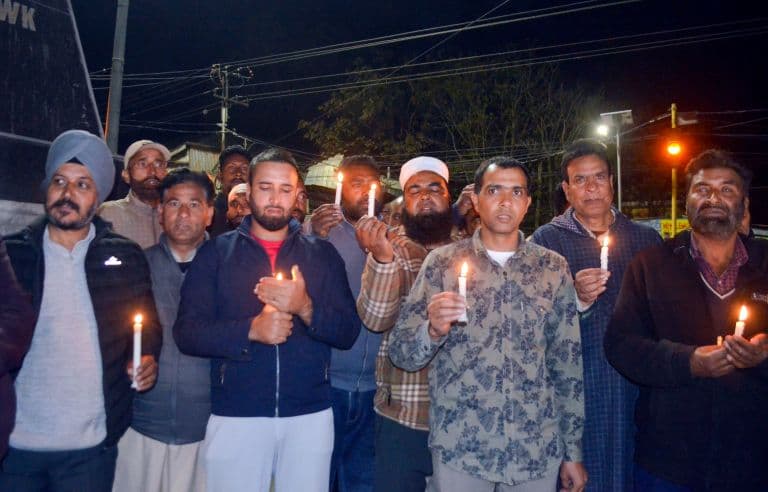 16 Killed in Pahalgam Terror Attack, Home Minister Chairs Security Review Meeting, Security Operations Launched 