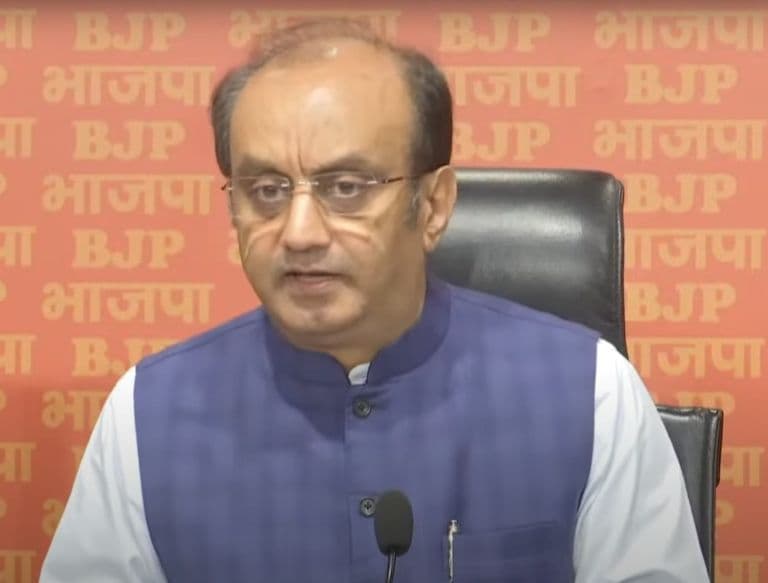 Herald Case: BJP Digs Out Nehru-Patel's Exchange to Rebut Congress' Charges