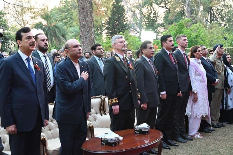 Pakistan's Growing Bonhomie With Russia: Time To Sit Up And Take Notice?