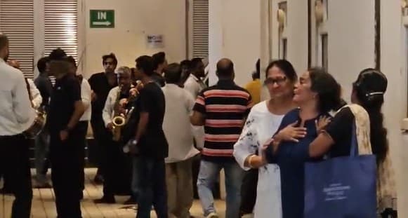 Ahmedabad Plane Crash: Funeral of AI Co-Pilot Clive Kunder Held in Mumbai