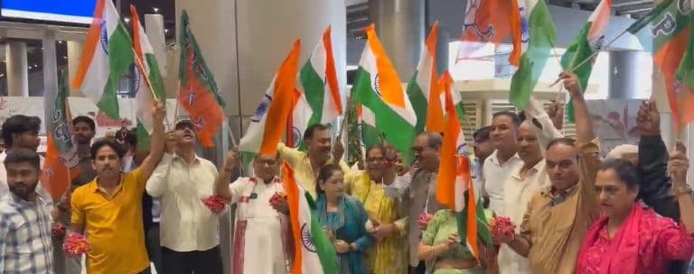 Shubhanshu Shukla Arrives in Lucknow To a Hero's Welcome
