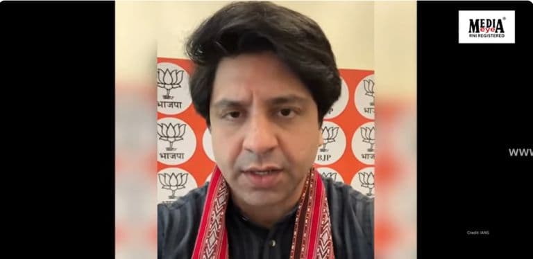 Shehzad Poonawalla On Congress & RJD Supporters Hurling Abuses at PM Modi