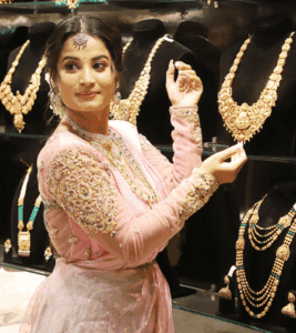 MCX Gold Opens Slightly Lower, Silver Rebounds 0.31 Per Cent