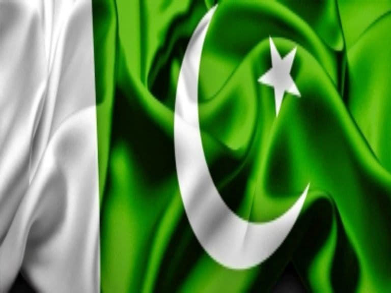 Pakistan's Dilemma: Revive Economy with US Deal or Risk Taliban Wrath Over Bagram