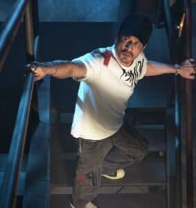 SRK’s Reply to Fan Asking for a Room in Mannat is Hilarious