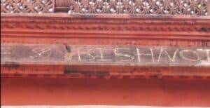 Gangster Lawrence Bishnoi’s Name Etched on Tipu Sultan’s Summer Palace Wall Near Bengaluru; Tourists Demand Action