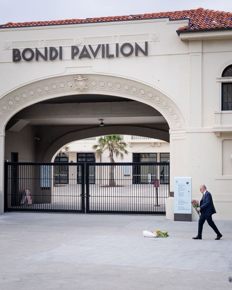 Sydney Bondi Beach Shooting Death Toll Rises to 16; Father-Son Duo Named as Attackers