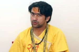 Bageshwar Baba Condemns Attacks on Hindus in Bangladesh, Warns of Minority’s Extinction