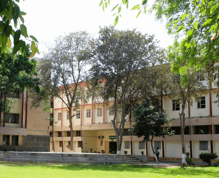 Delhi Police Arrest Al Falah University Chairman Jawad Ahmed Siddiqui in Irregularities Case