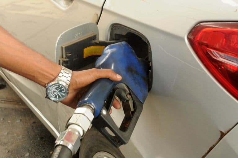 India Confirms Comfortable Fuel Stocks Despite Iran War Supply Risks