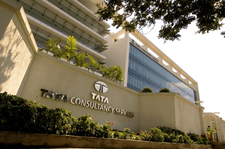 TCS Suspends Nida Khan in Nashik Over Alleged Conversion-Linked Misconduct Case