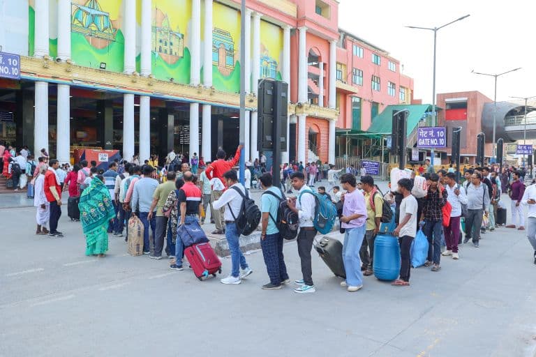 Indian Railways Deploys AI Surveillance at 1,874 Stations to Boost Passenger Safety