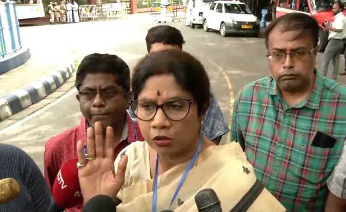 Trinamool Congress Alleges Strongroom Breach in Kolkata, Seeks EC Clarification