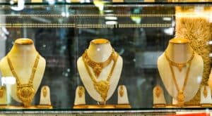 Gold, Silver Prices Slip Amid Easing Safe-Haven Demand and Geopolitical Uncertainty