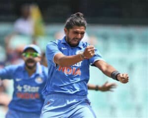 India opt to bowl in fifth ODI against Australia