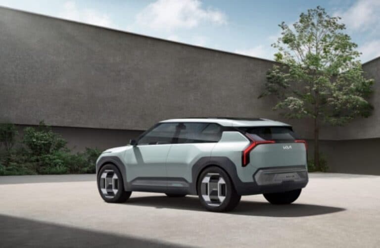 Kia Unveils New EV3 Electric SUV with 600km Range
