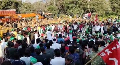 Farmers’ Protest Congests Delhi-Noida Traffic